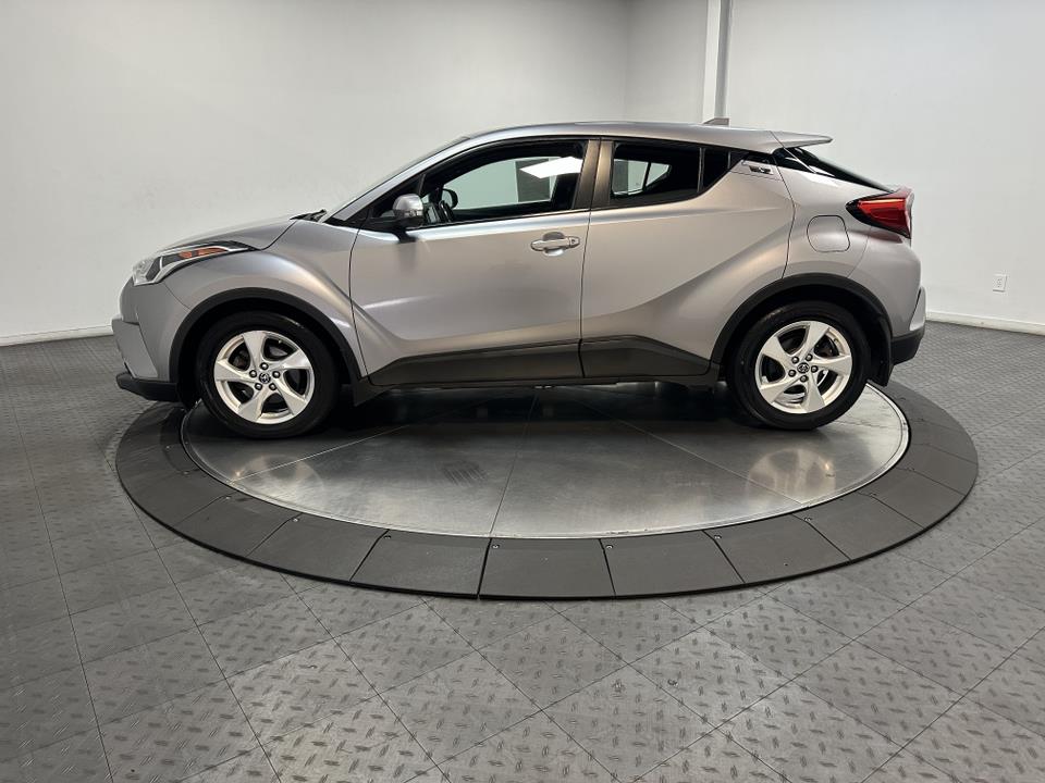 2018 Toyota C-HR XLE 8