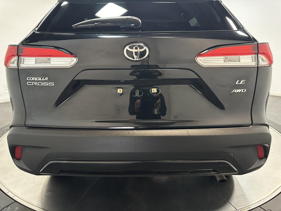 2022 Toyota Corolla Cross LE 12