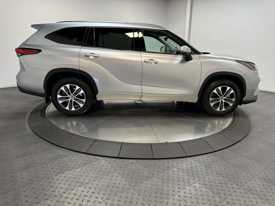 2021 Toyota Highlander XLE 15