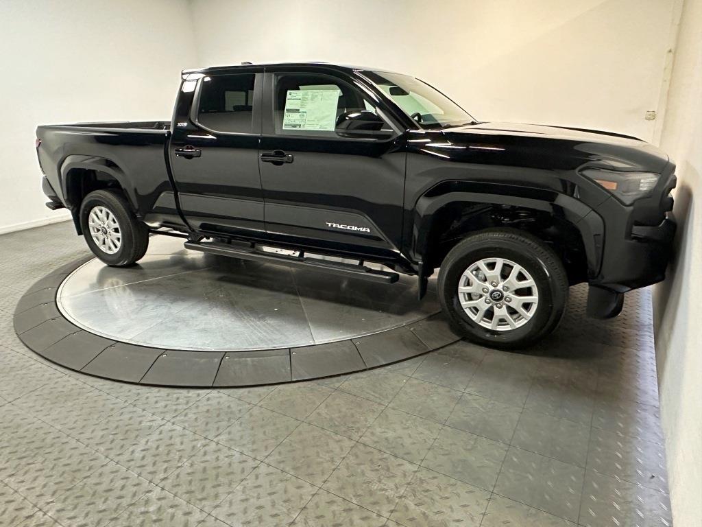 2024 Toyota Tacoma 4WD SR5 10