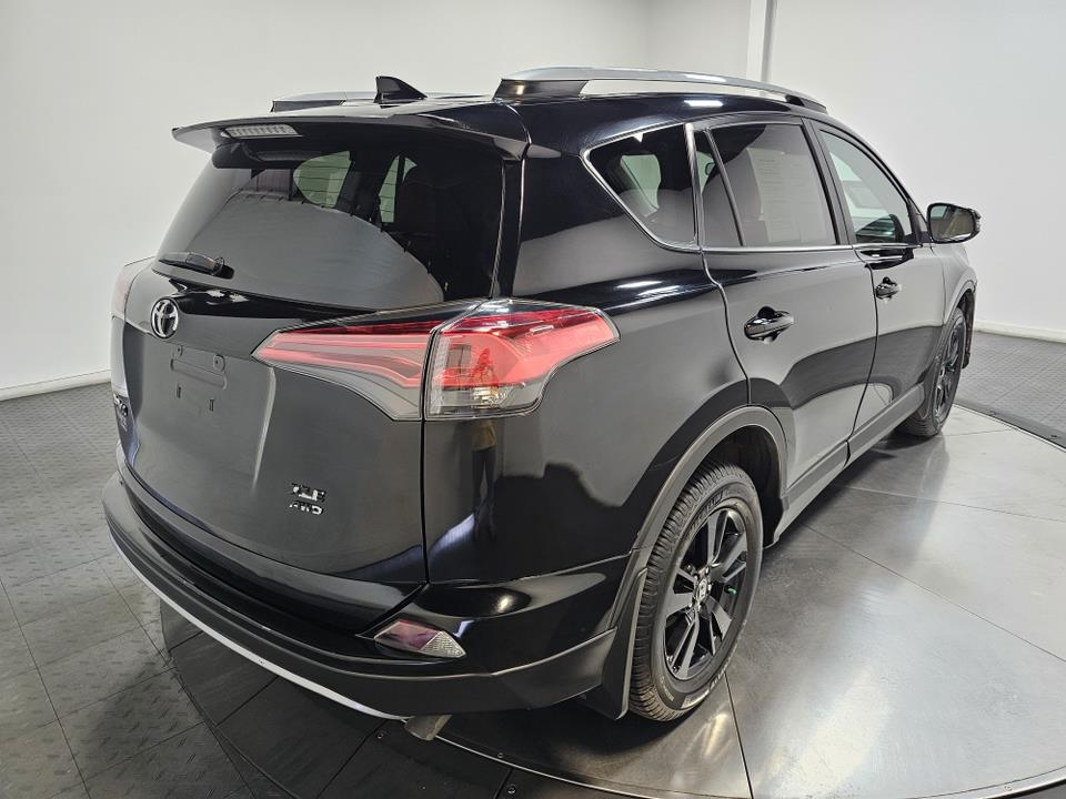 2018 Toyota RAV4 XLE 13