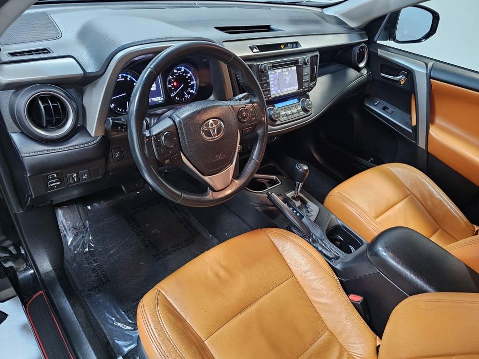 2018 Toyota RAV4 XLE 23