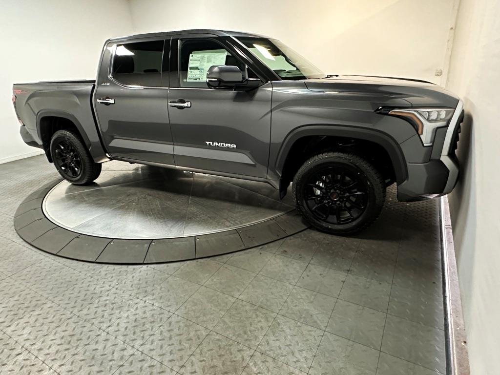 2025 Toyota Tundra 4WD Limited 10