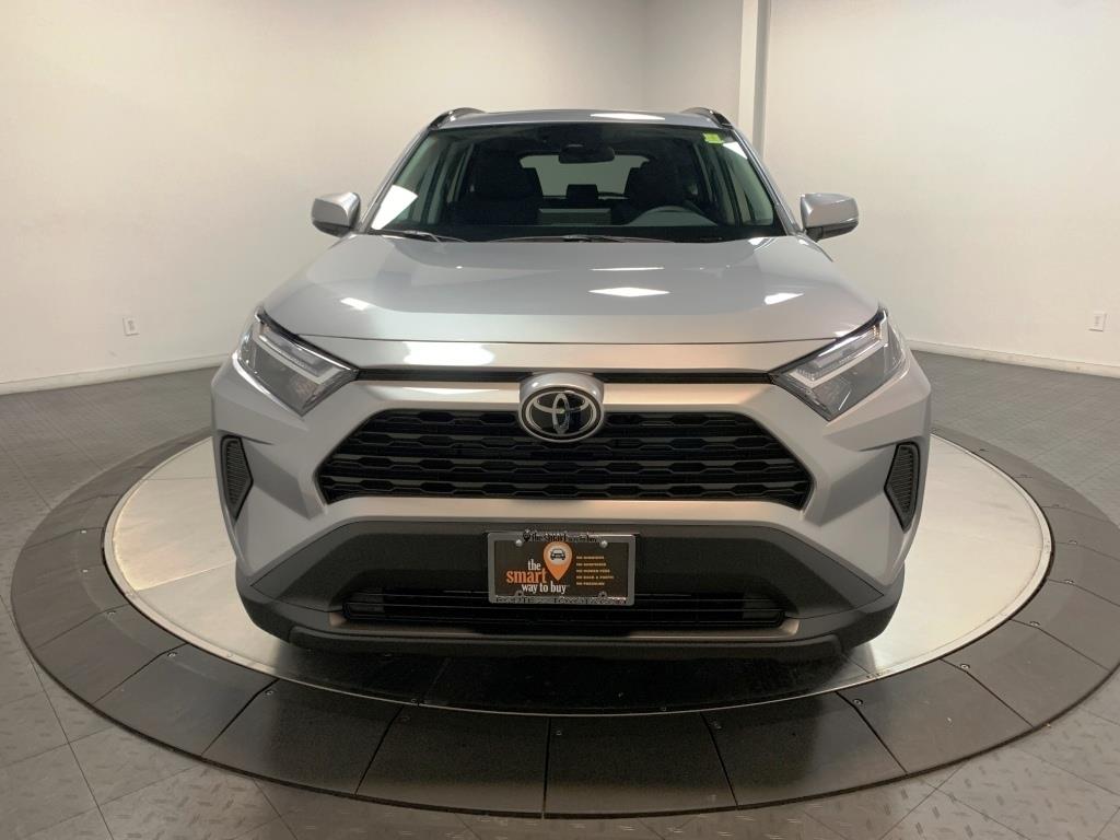 2024 Toyota RAV4 XLE 3