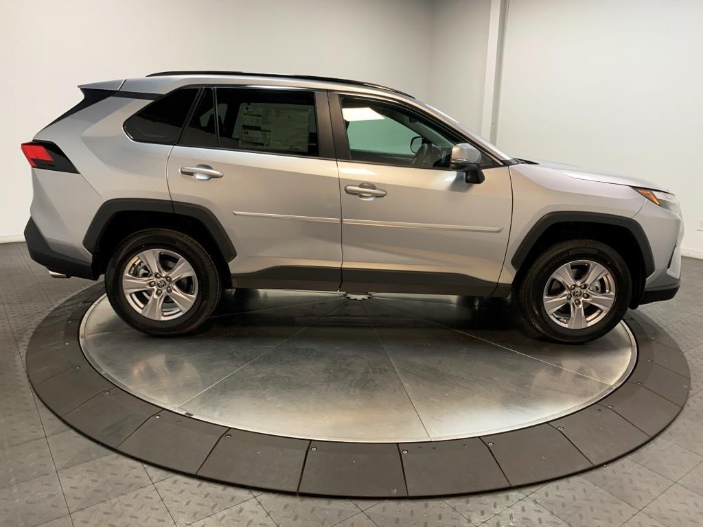 2024 Toyota RAV4 XLE 9