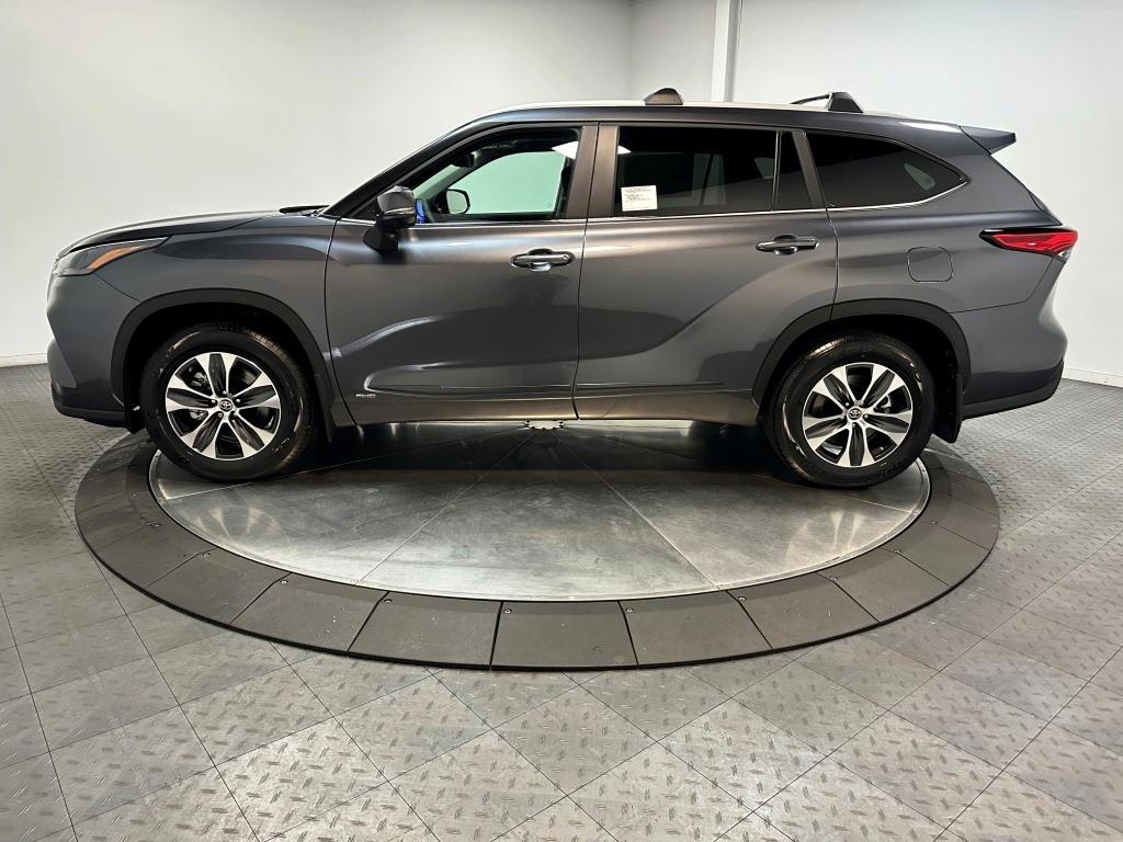 2024 Toyota Highlander Hybrid XLE 5