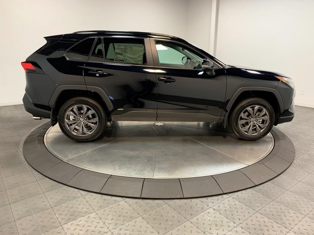 2024 Toyota RAV4 Hybrid XLE Premium 9