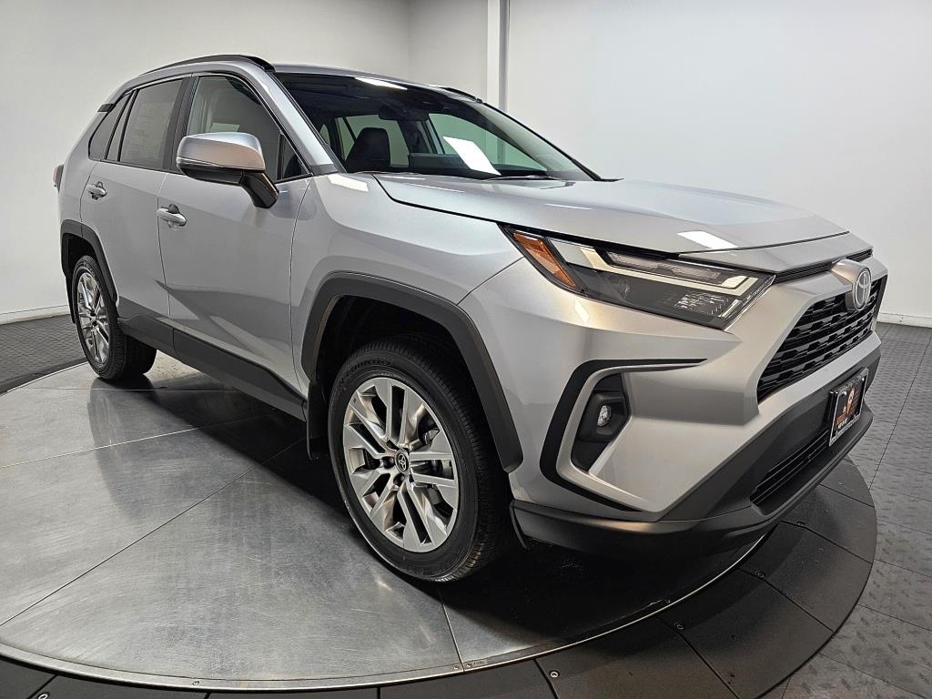 2024 Toyota RAV4 XLE Premium 2