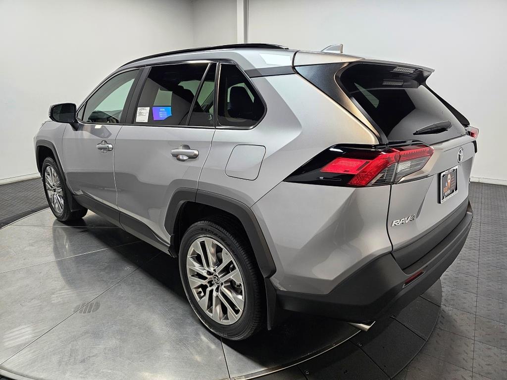 2024 Toyota RAV4 XLE Premium 6