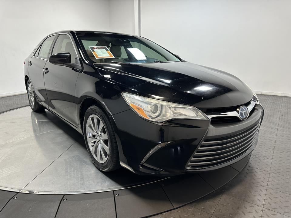 2016 Toyota Camry Hybrid XLE 2