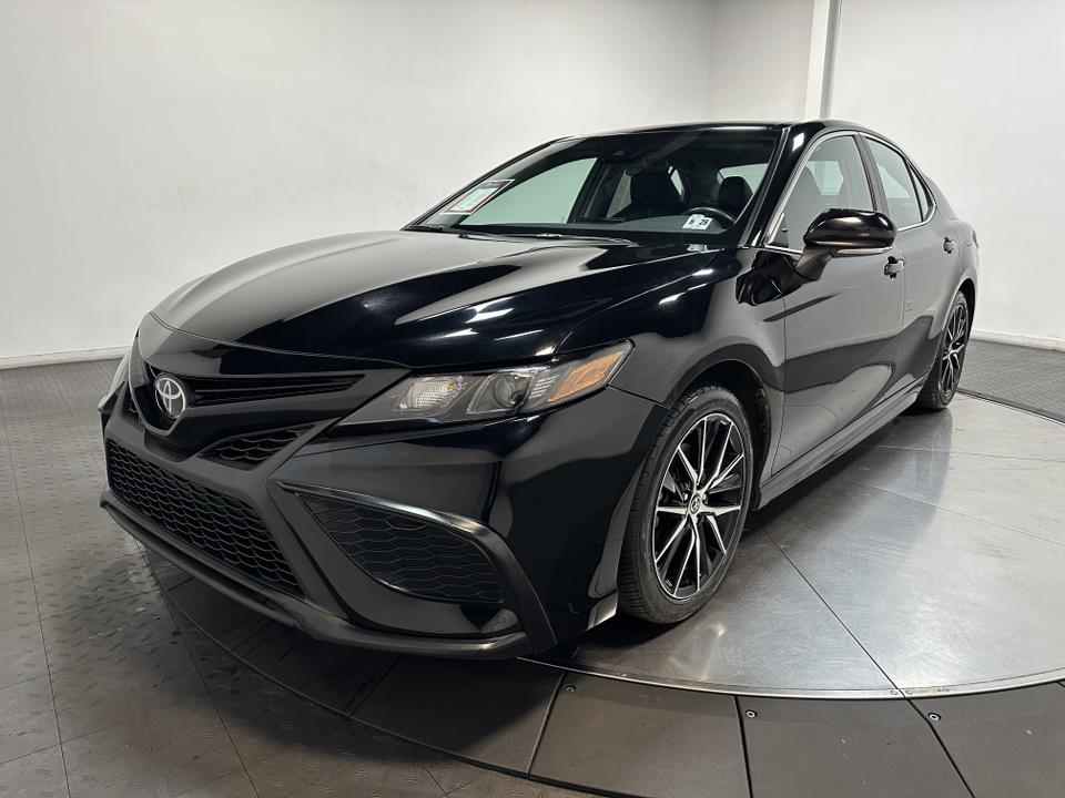 2022 Toyota Camry SE 6