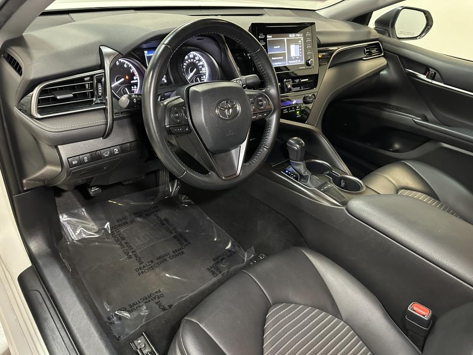 2022 Toyota Camry SE 24