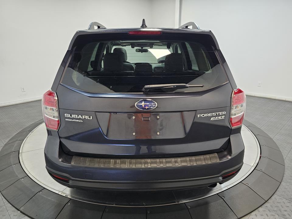 2016 Subaru Forester 2.5i Touring 11