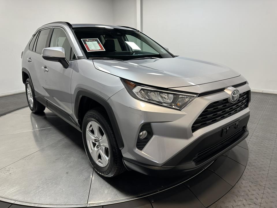 2021 Toyota RAV4 XLE 2