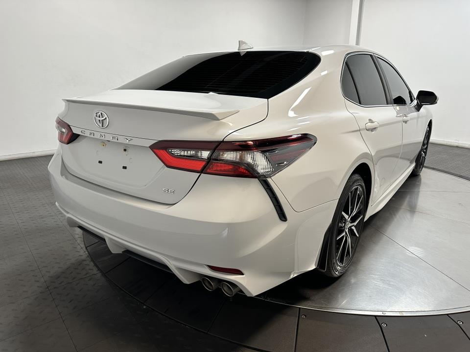 2022 Toyota Camry SE 13