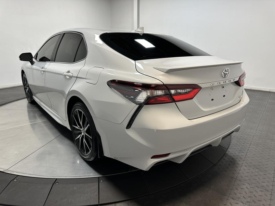 2022 Toyota Camry SE 9