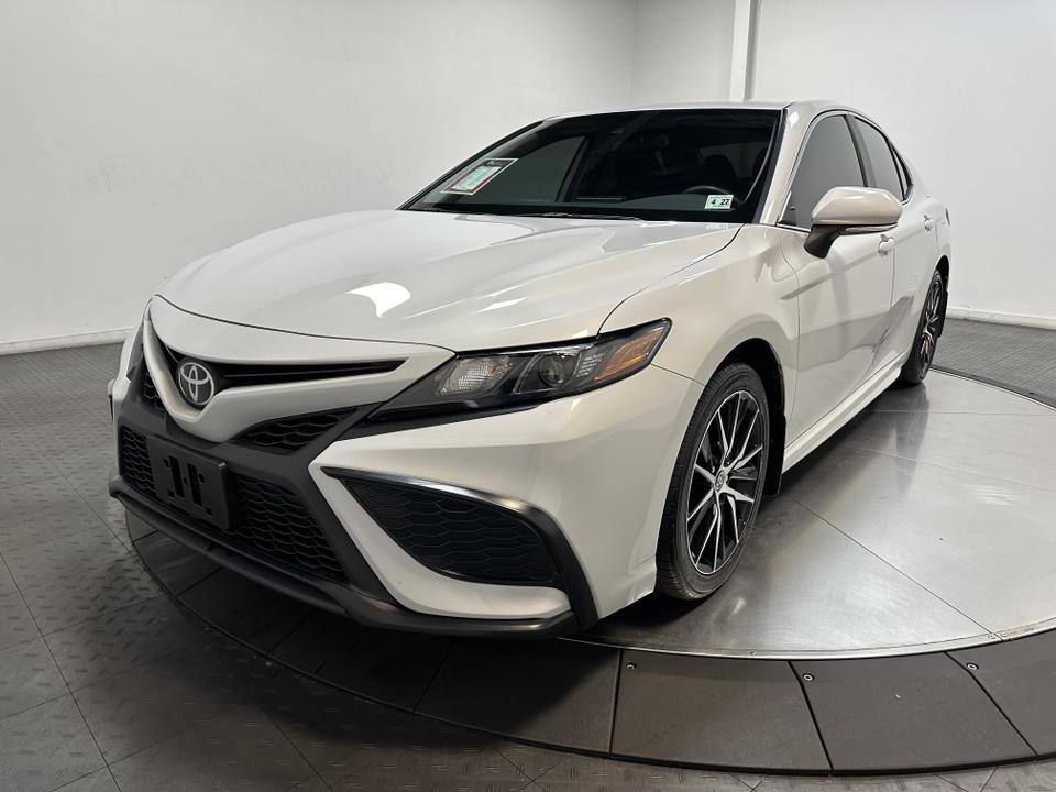 2022 Toyota Camry SE 6