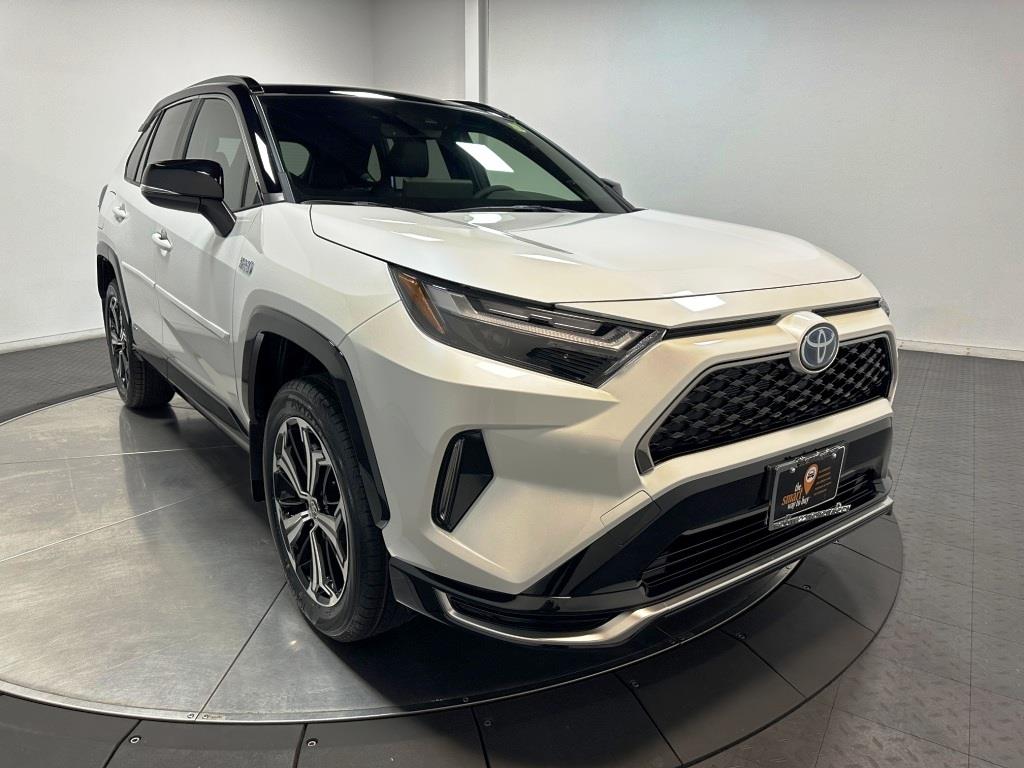 2024 Toyota RAV4 Prime XSE 2