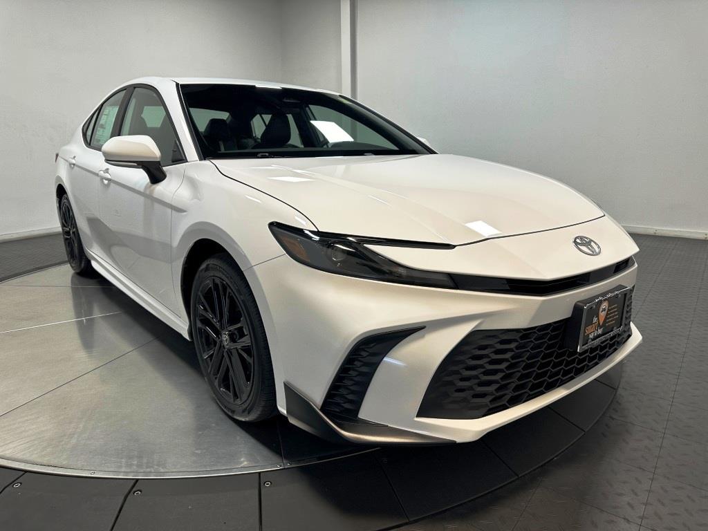 2025 Toyota Camry SE 2