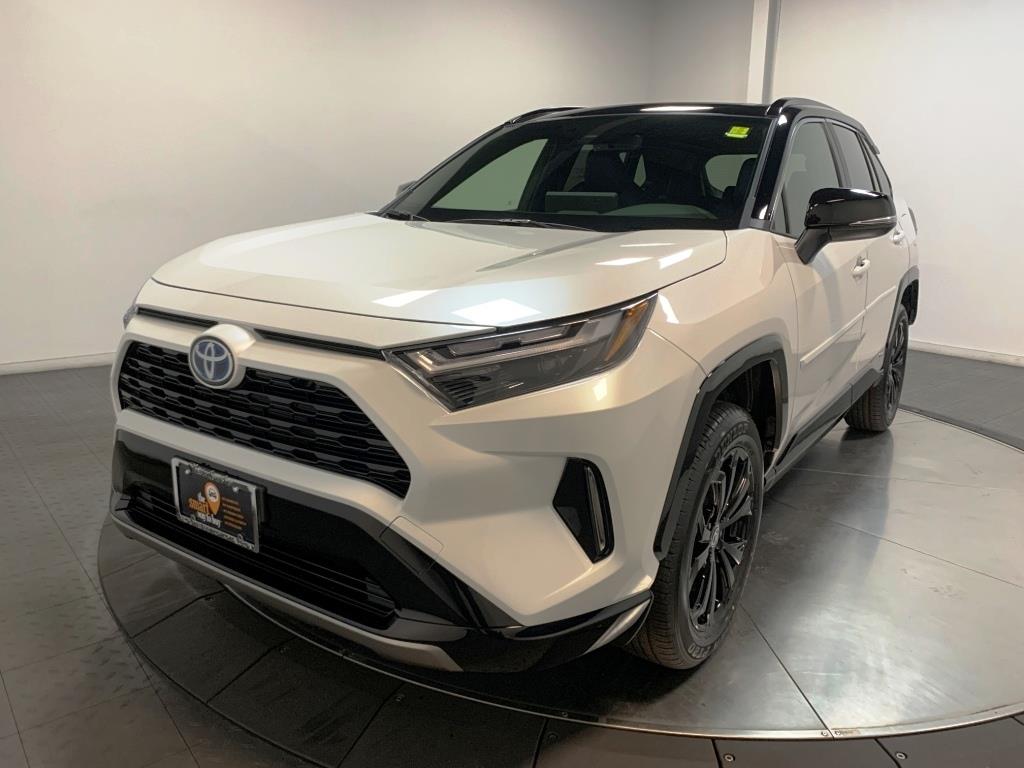 2024 Toyota RAV4 Hybrid XSE 5