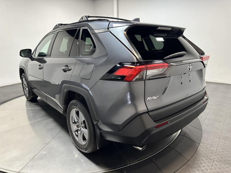 2022 Toyota RAV4 XLE 9