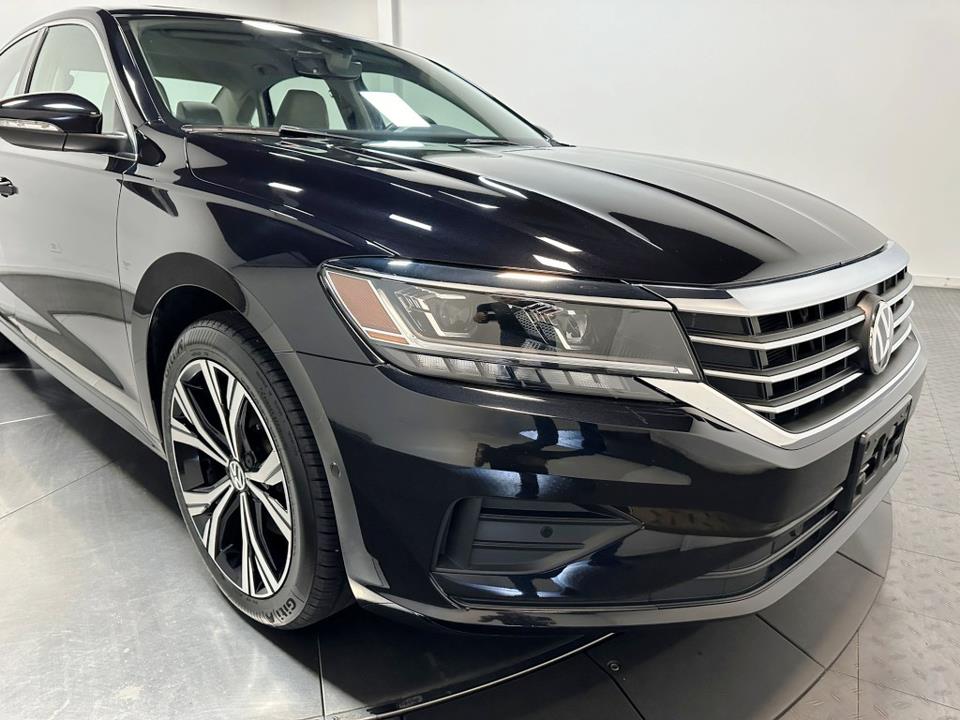 2020 Volkswagen Passat 2.0T SEL 3