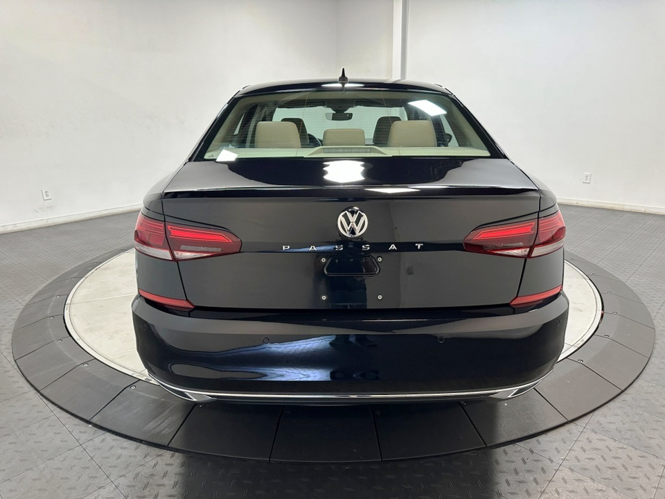 2020 Volkswagen Passat 2.0T SEL 11