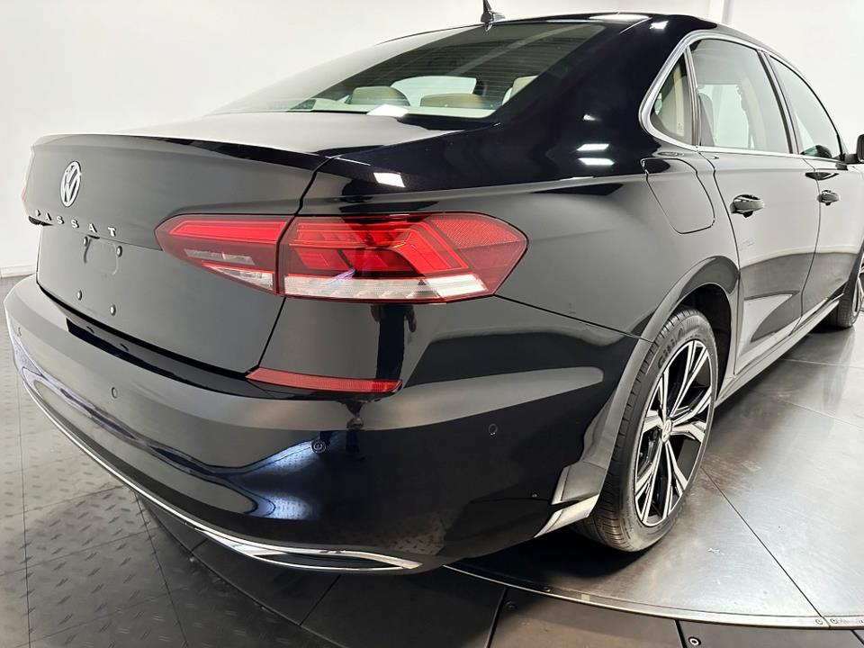 2020 Volkswagen Passat 2.0T SEL 14