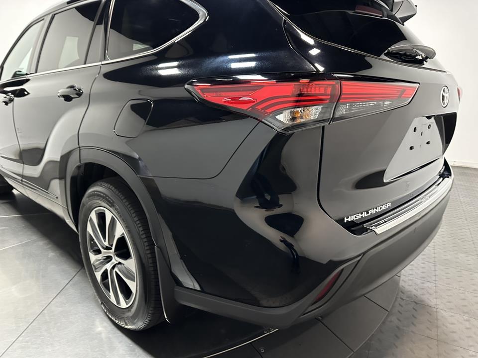 2022 Toyota Highlander XLE 10