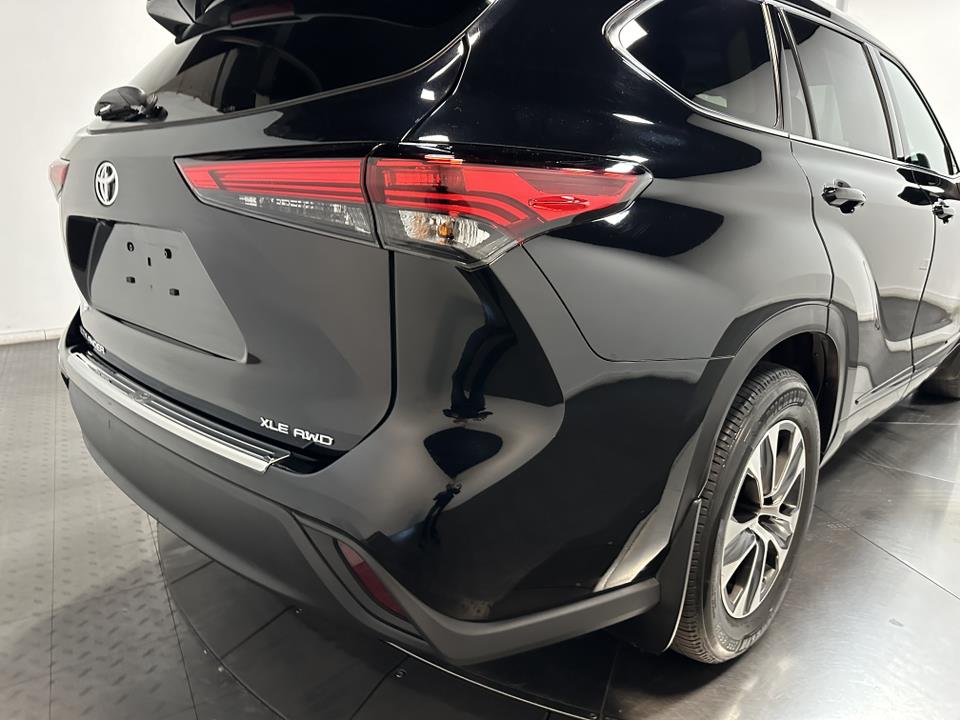 2022 Toyota Highlander XLE 14