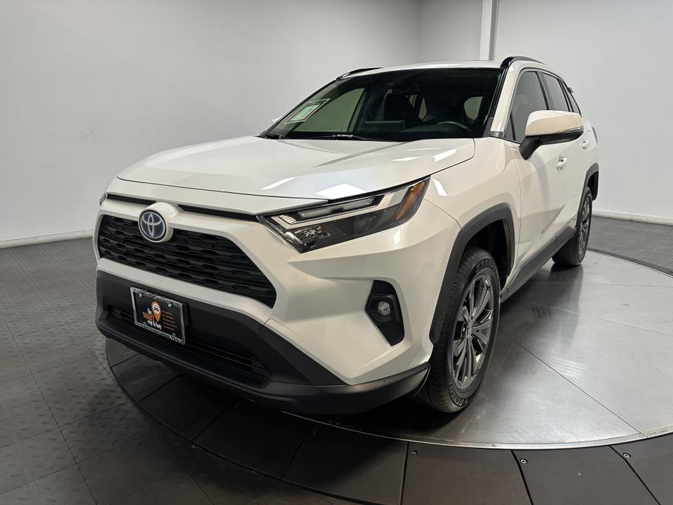 2022 Toyota RAV4 Hybrid XLE Premium 6