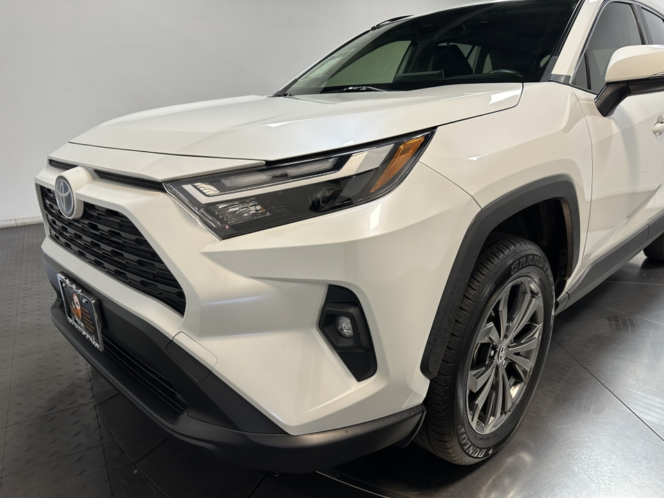 2022 Toyota RAV4 Hybrid XLE Premium 7