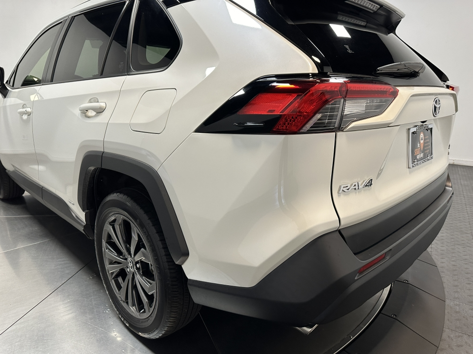 2022 Toyota RAV4 Hybrid XLE Premium 10