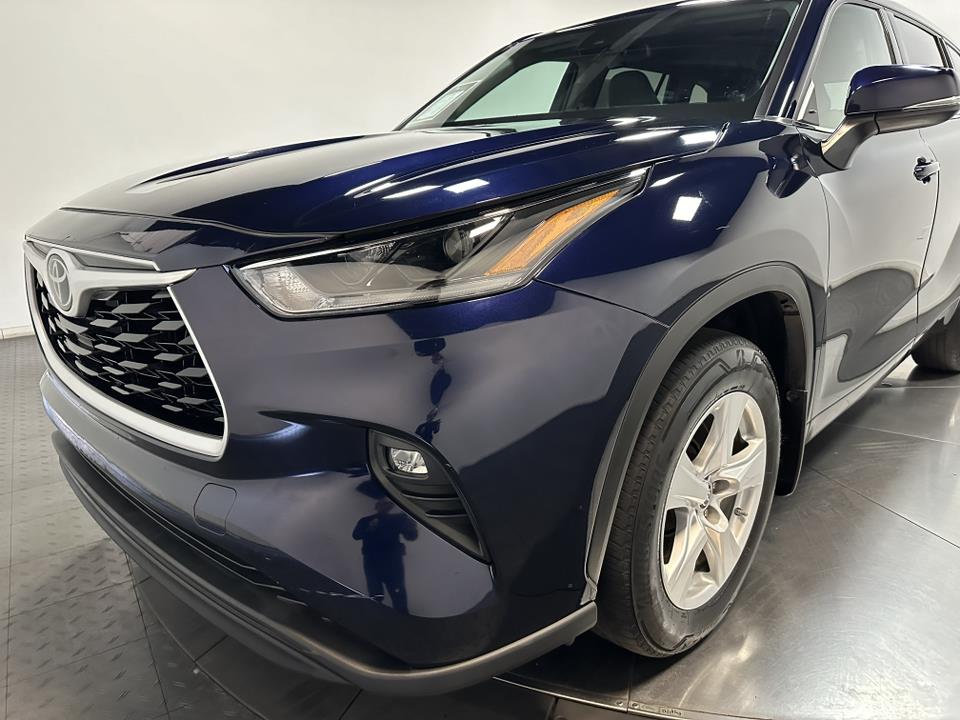 2021 Toyota Highlander LE 7