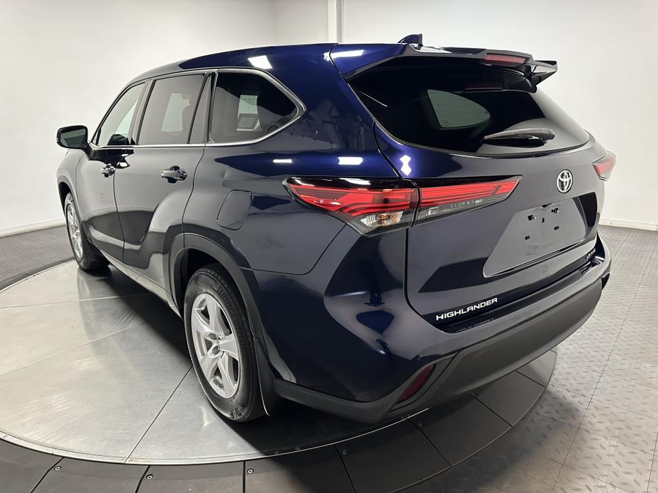 2021 Toyota Highlander LE 9