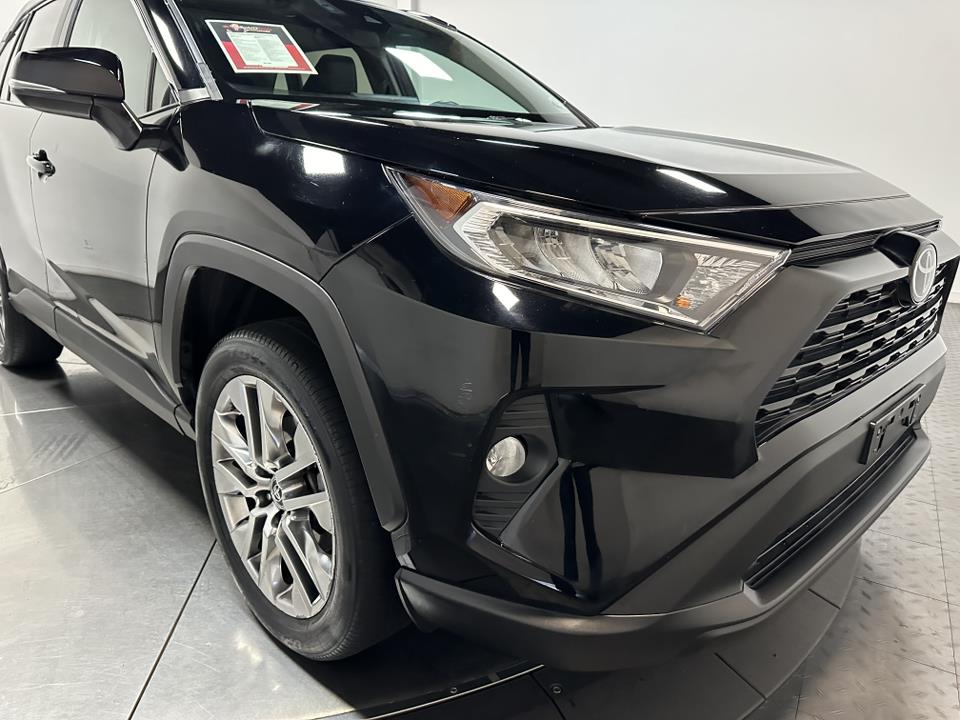 2020 Toyota RAV4 XLE Premium 3