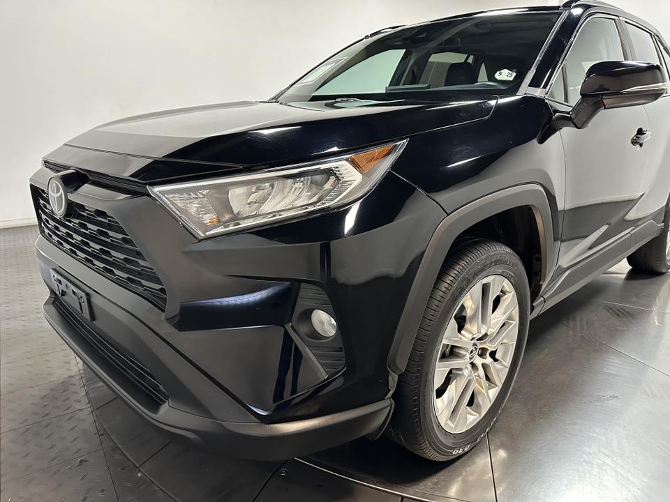 2020 Toyota RAV4 XLE Premium 7