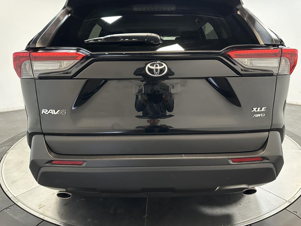 2020 Toyota RAV4 XLE Premium 12