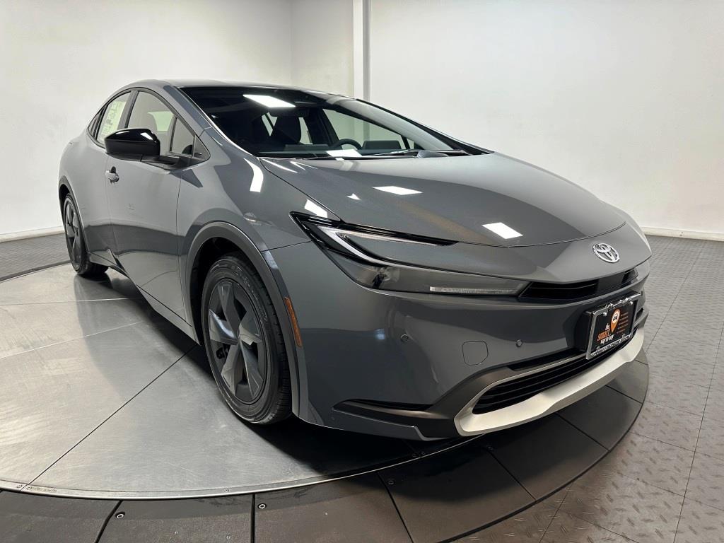 2024 Toyota Prius Prime SE 2