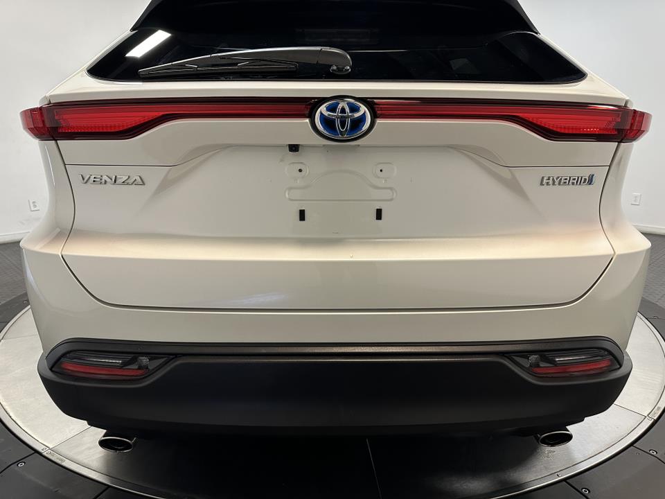 2021 Toyota Venza LE 12