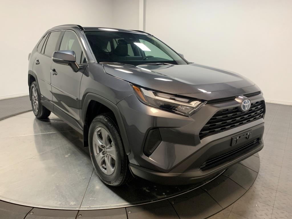 2024 Toyota RAV4 Hybrid XLE 2