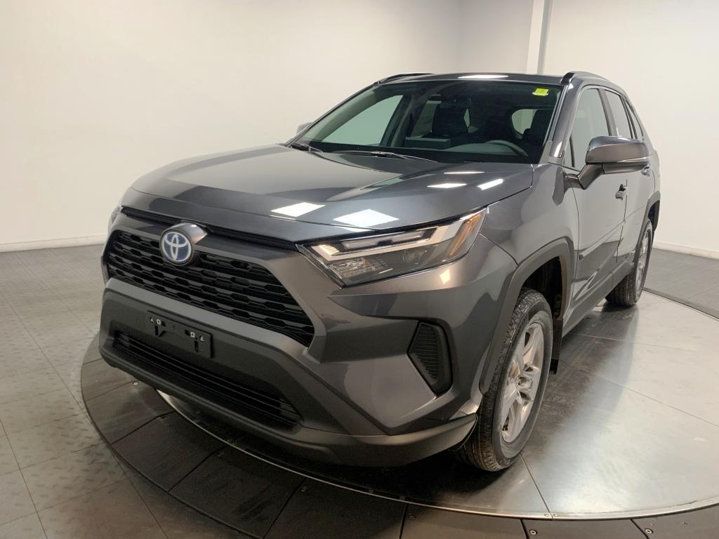 2024 Toyota RAV4 Hybrid XLE 4