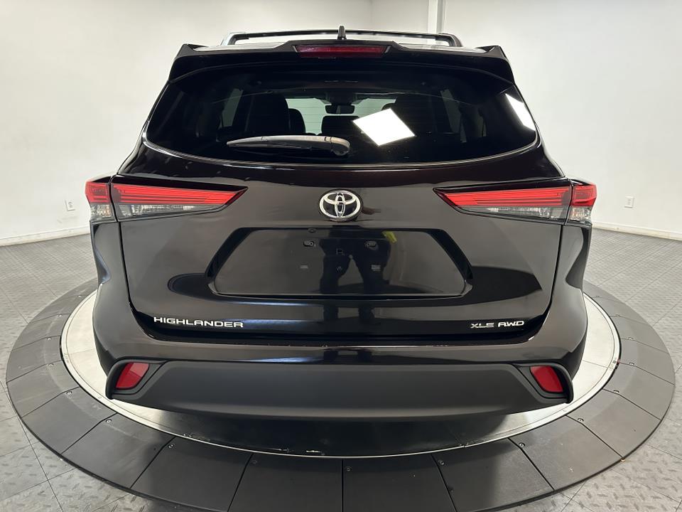 2021 Toyota Highlander XLE 11