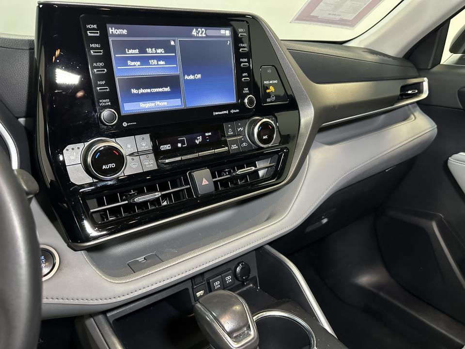 2021 Toyota Highlander XLE 28