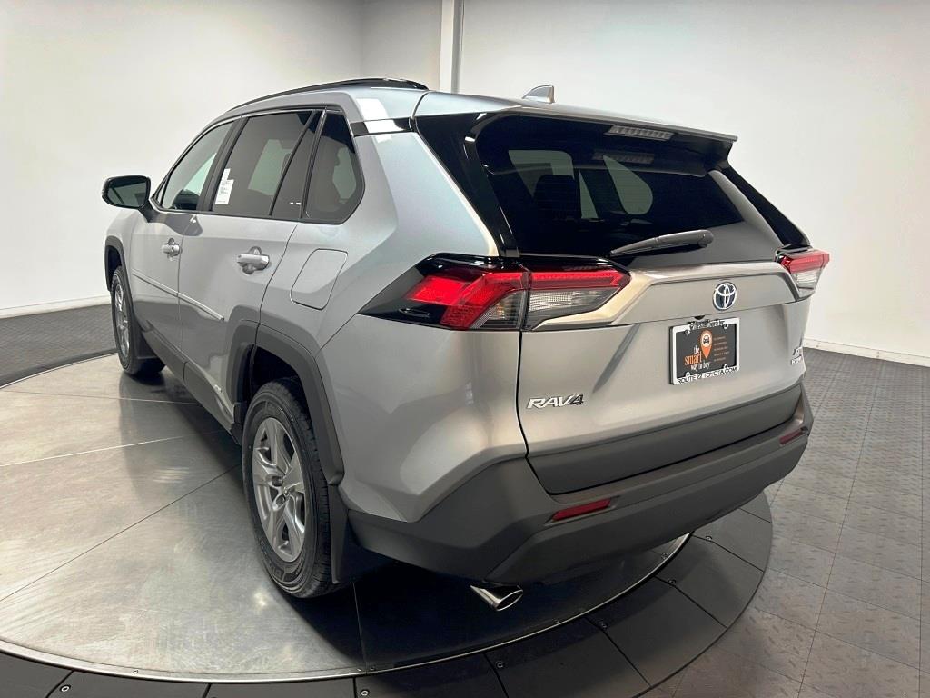 2024 Toyota RAV4 Hybrid XLE 6