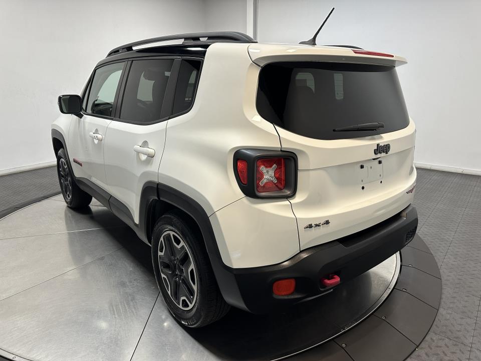 2016 Jeep Renegade Trailhawk 9