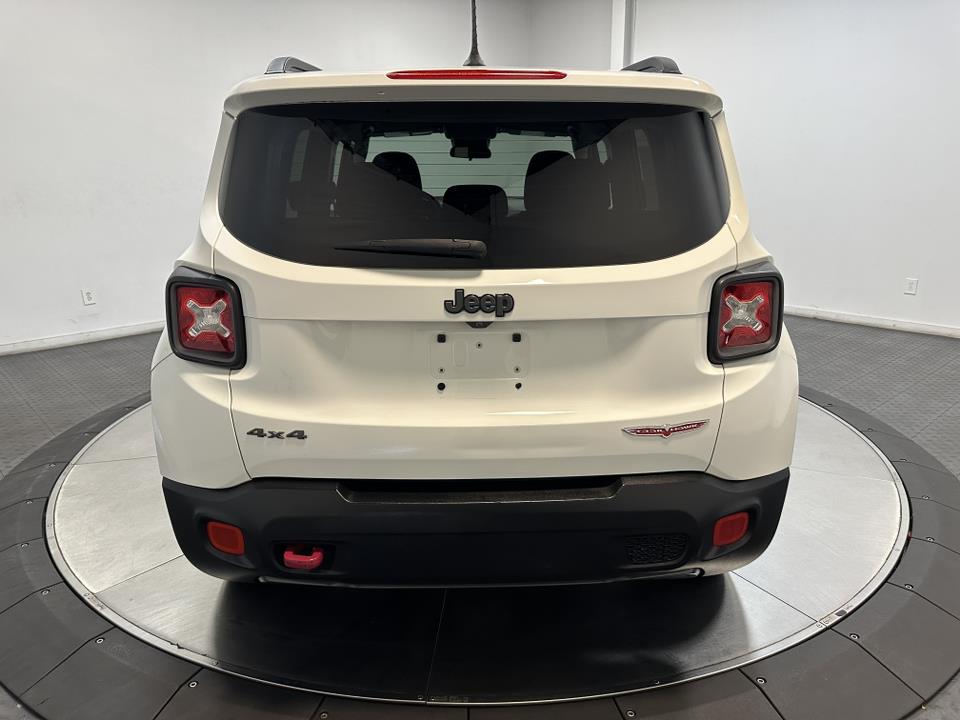 2016 Jeep Renegade Trailhawk 11