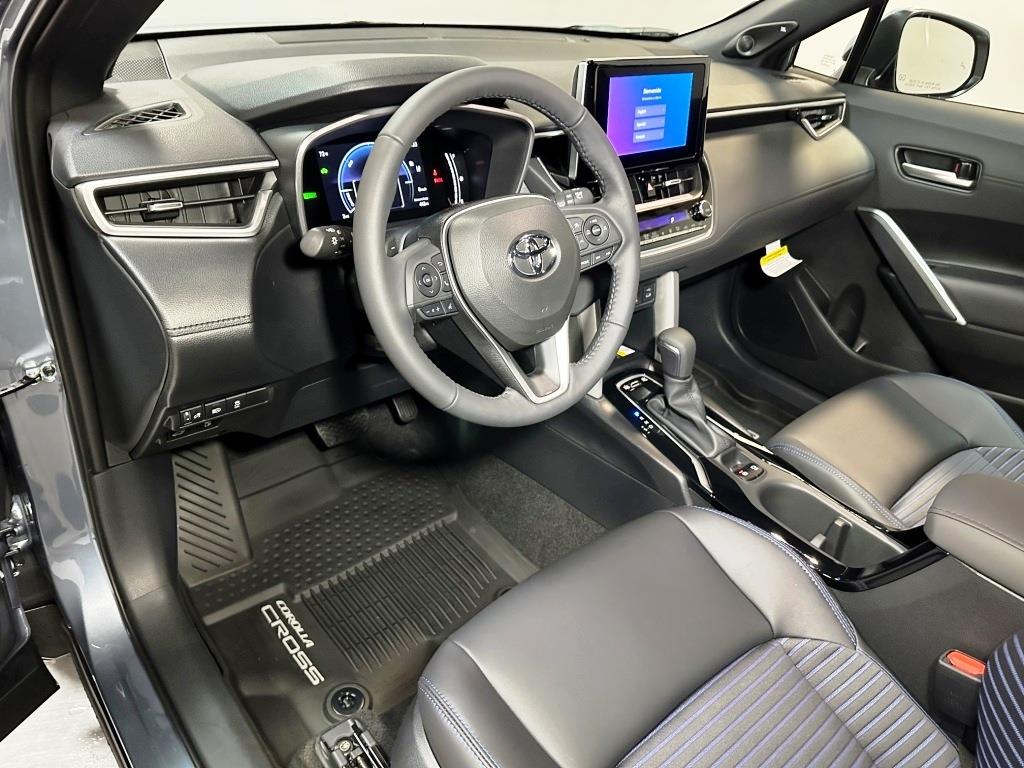 2024 Toyota Corolla Cross Hybrid XSE 15