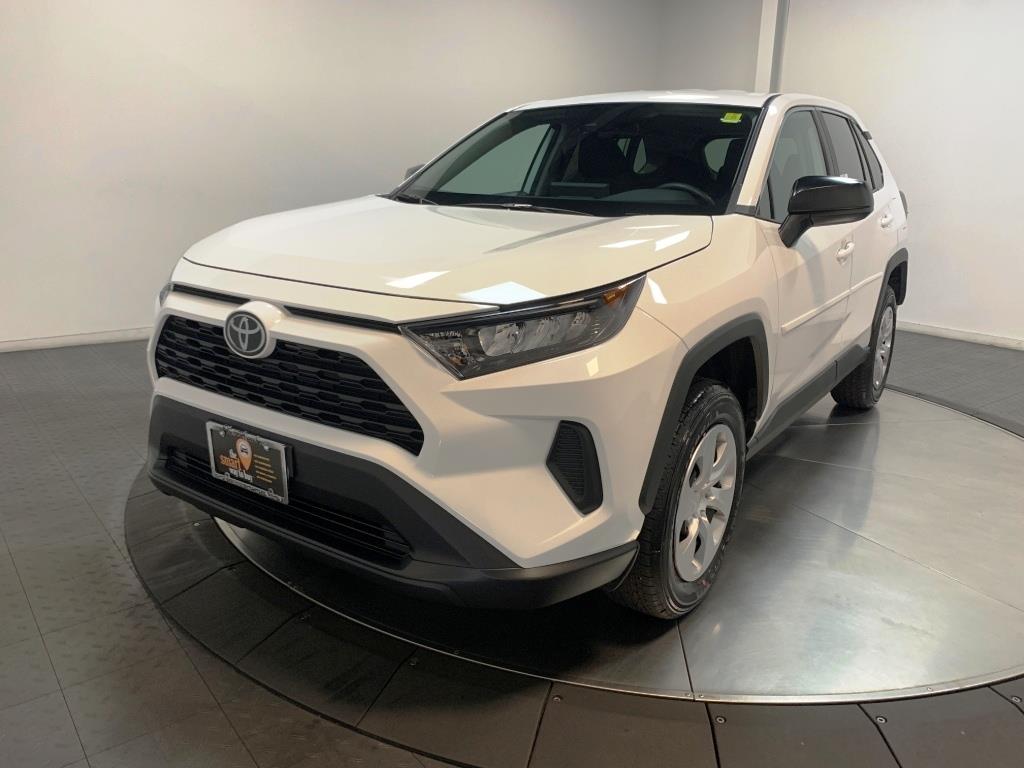 2024 Toyota RAV4 LE 4