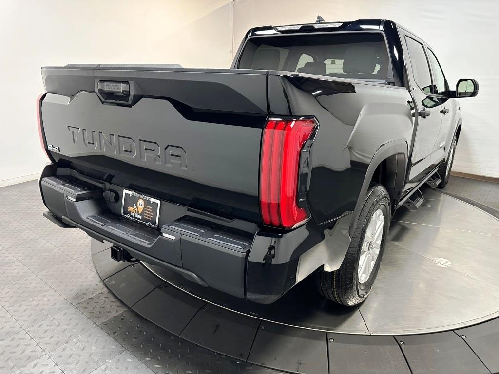 2025 Toyota Tundra 4WD SR5 8